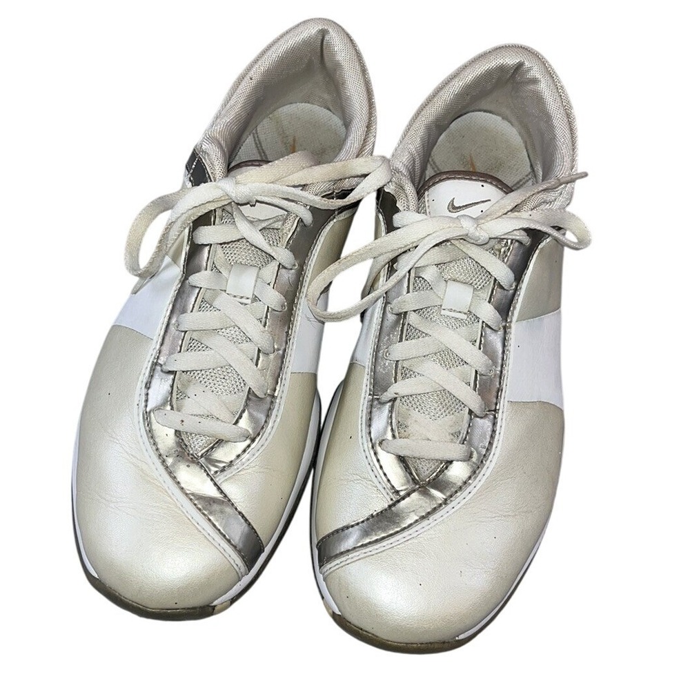 NIKE 8.5 Women's Golf Shoes with‎ Spikes — Used 8 1/2 Fast Shipping!